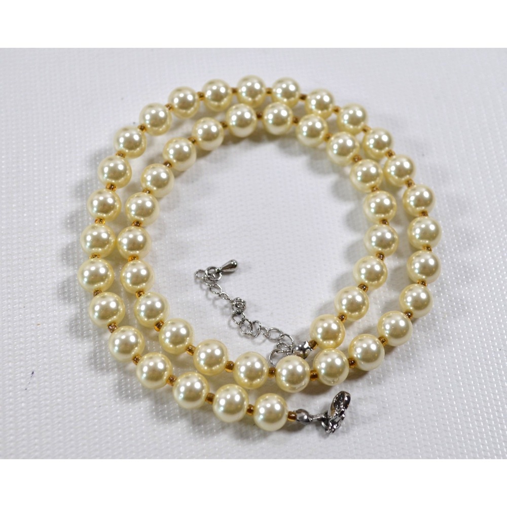 White Faux Pearl Necklace Silver Tone Clasp 19.5"